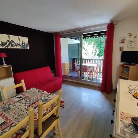 Apartment Chaleureux A Avec Balcon Et Vue Montagne
